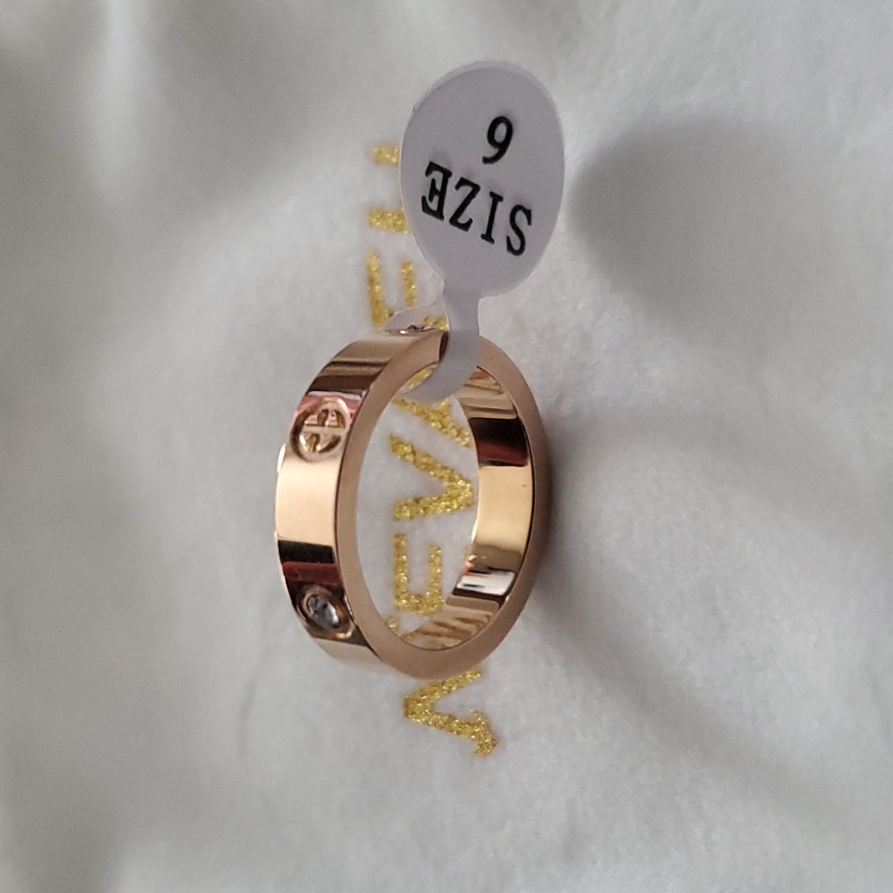 Ring - Picture 3 of 3